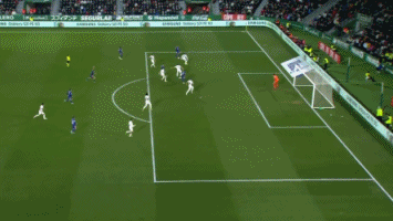 库尔图瓦：巴尔韦德的任意球就像《足球小将》里的一样